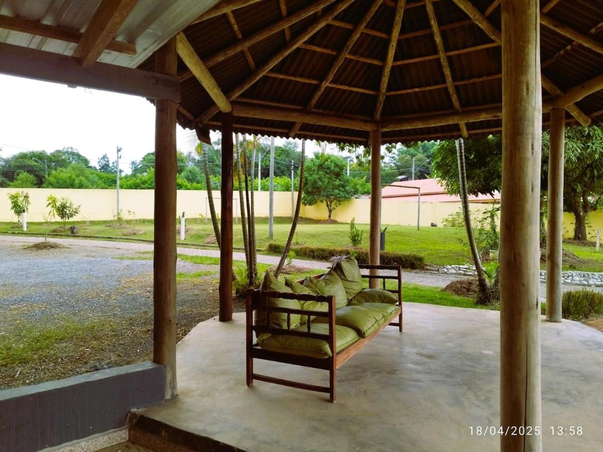 Chacara Charmosa Com Piscina, Campo De Futebol Guaratinguetá Exterior foto